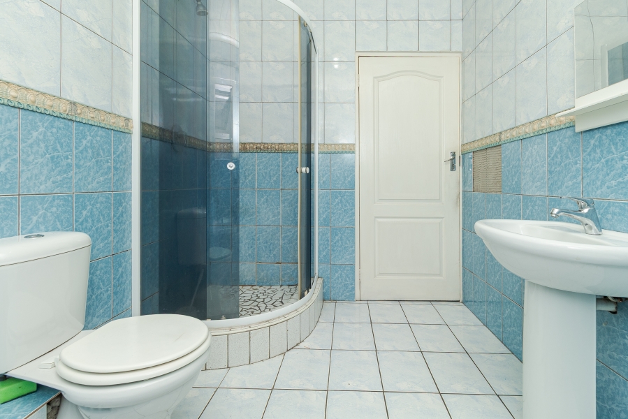 4 Bedroom Property for Sale in Devon Park Western Cape
